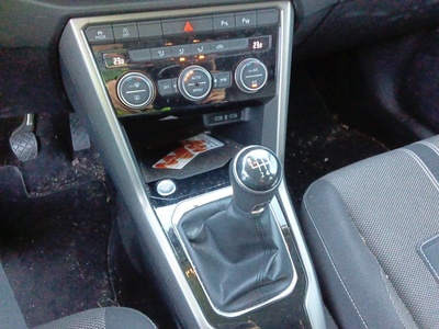 Volkswagen T-Roc Advance 2.0 TDI 85 kW (115 CV) 11 Volkswagen T-Roc Advance 2.0 TDI 85 kW (115 CV) 11