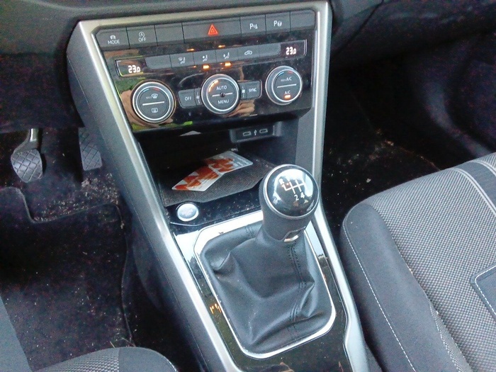 Volkswagen T-Roc Advance 2.0 TDI 85 kW (115 CV) Vehículo usado en Madrid Volkswagen T-Roc Advance 2.0 TDI 85 kW (115 CV) Vehículo usado en Madrid