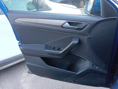 Volkswagen T-Roc Advance 2.0 TDI 85 kW (115 CV) 13 Volkswagen T-Roc Advance 2.0 TDI 85 kW (115 CV) 13