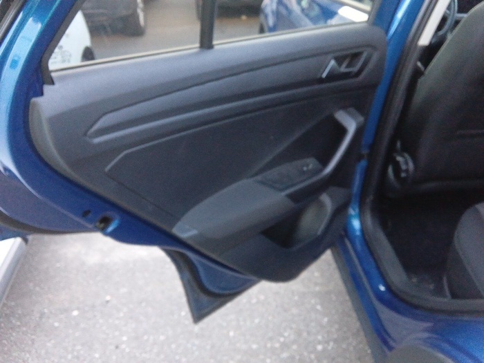 Volkswagen T-Roc Advance 2.0 TDI 85 kW (115 CV) Vehículo usado en Madrid Volkswagen T-Roc Advance 2.0 TDI 85 kW (115 CV) Vehículo usado en Madrid