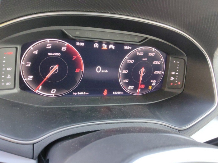 SEAT Arona 1.0 TSI Style 81 kW (110 CV) Vehículo usado en Madrid SEAT Arona 1.0 TSI Style 81 kW (110 CV) Vehículo usado en Madrid