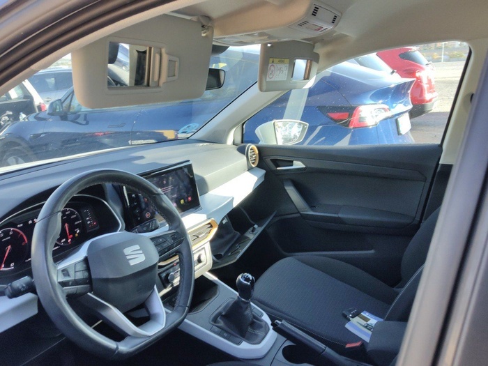 SEAT Arona 1.0 TSI Style 81 kW (110 CV) Vehículo usado en Madrid SEAT Arona 1.0 TSI Style 81 kW (110 CV) Vehículo usado en Madrid