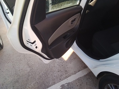 Toyota Yaris 1.5 Hybrid Active 74 kW (100 CV) 10 Toyota Yaris 1.5 Hybrid Active 74 kW (100 CV) 10