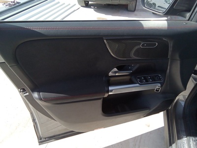 Mercedes-Benz GLB 220 D 4MATIC 140 kW (190 CV) 11 Mercedes-Benz GLB 220 D 4MATIC 140 kW (190 CV) 11