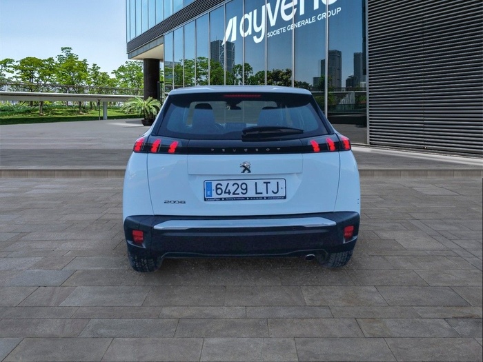 Peugeot 2008 BlueHDi 110 S&S Active 81 kW (110 CV) Vehículo usado en Madrid Peugeot 2008 BlueHDi 110 S&S Active 81 kW (110 CV) Vehículo usado en Madrid