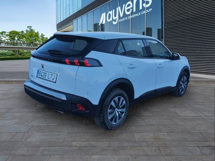 Peugeot 2008 BlueHDi 110 S&S Active 81 kW (110 CV) Vehículo usado en Madrid Peugeot 2008 BlueHDi 110 S&S Active 81 kW (110 CV) Vehículo usado en Madrid