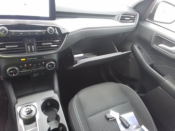 Ford Kuga 2.5 Duratec FHEV Titanium Auto 140 kW (190 CV) Vehículo usado en Madrid Ford Kuga 2.5 Duratec FHEV Titanium Auto 140 kW (190 CV) Vehículo usado en Madrid