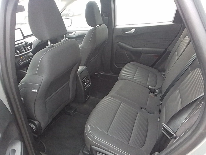 Ford Kuga 2.5 Duratec FHEV Titanium Auto 140 kW (190 CV) Vehículo usado en Madrid Ford Kuga 2.5 Duratec FHEV Titanium Auto 140 kW (190 CV) Vehículo usado en Madrid