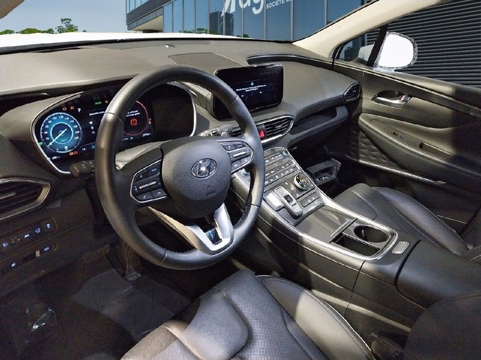 Hyundai Santa Fe 1.6 TGDi HEV Tecno 4x2 Auto 169 kW (230 CV) Vehículo usado en Madrid Hyundai Santa Fe 1.6 TGDi HEV Tecno 4x2 Auto 169 kW (230 CV) Vehículo usado en Madrid