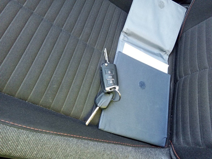 Peugeot 2008 BlueHDi 110 S&S Active Pack 81 kW (110 CV) Vehículo usado en Madrid Peugeot 2008 BlueHDi 110 S&S Active Pack 81 kW (110 CV) Vehículo usado en Madrid