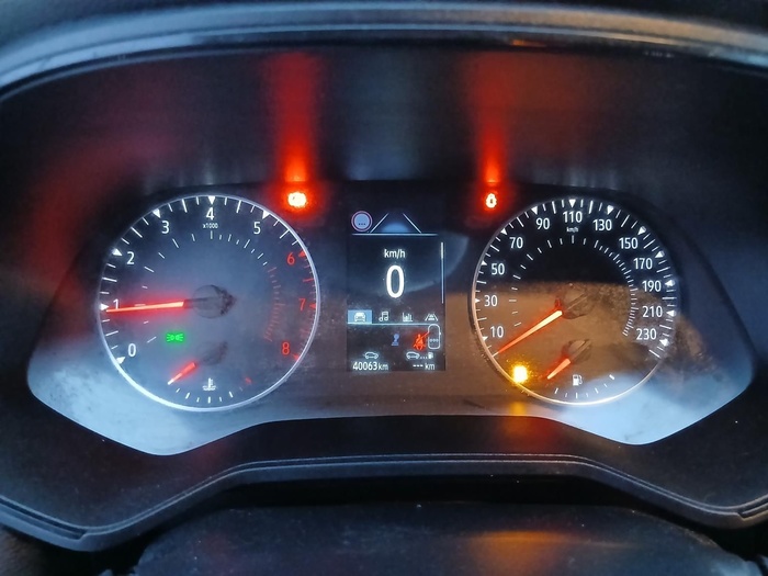 Renault Clio Intens TCe 66 kW (90 CV) Vehículo usado en Madrid Renault Clio Intens TCe 66 kW (90 CV) Vehículo usado en Madrid