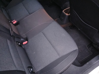 Renault Clio Intens TCe 66 kW (90 CV) 10 Renault Clio Intens TCe 66 kW (90 CV) 10