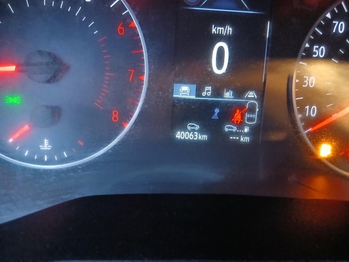 Renault Clio Intens TCe 66 kW (90 CV) Vehículo usado en Madrid Renault Clio Intens TCe 66 kW (90 CV) Vehículo usado en Madrid