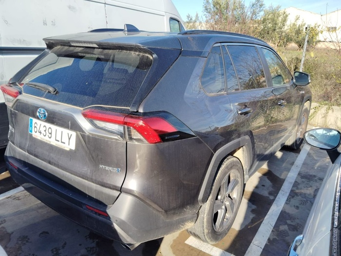 Toyota Rav4 2.5l hybrid Advance 160 kW (218 CV) Vehículo usado en Madrid Toyota Rav4 2.5l hybrid Advance 160 kW (218 CV) Vehículo usado en Madrid