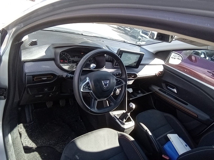 Dacia Sandero Stepway Comfort TCe 67 kW (91 CV) Vehículo usado en Madrid Dacia Sandero Stepway Comfort TCe 67 kW (91 CV) Vehículo usado en Madrid