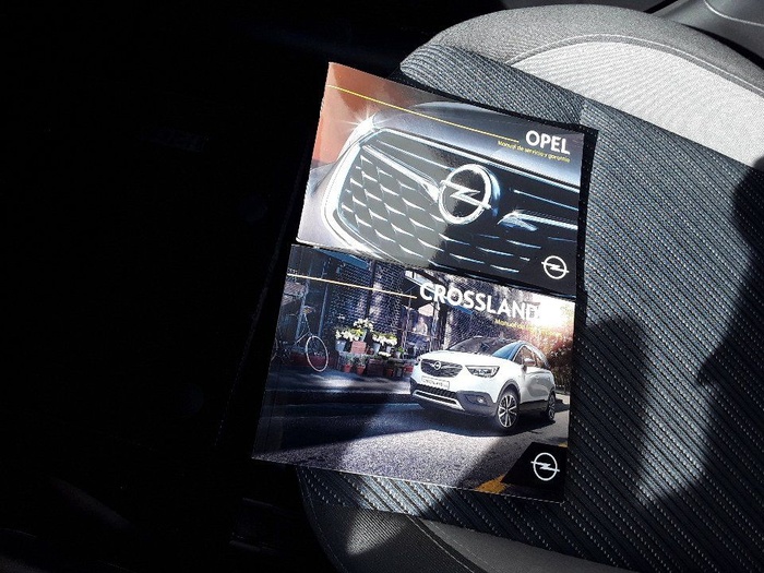 Opel Crossland X 1.5 D S&S Design Line 120 Aniversario 75 kW (102 CV) Vehículo usado en Madrid Opel Crossland X 1.5 D S&S Design Line 120 Aniversario 75 kW (102 CV) Vehículo usado en Madrid