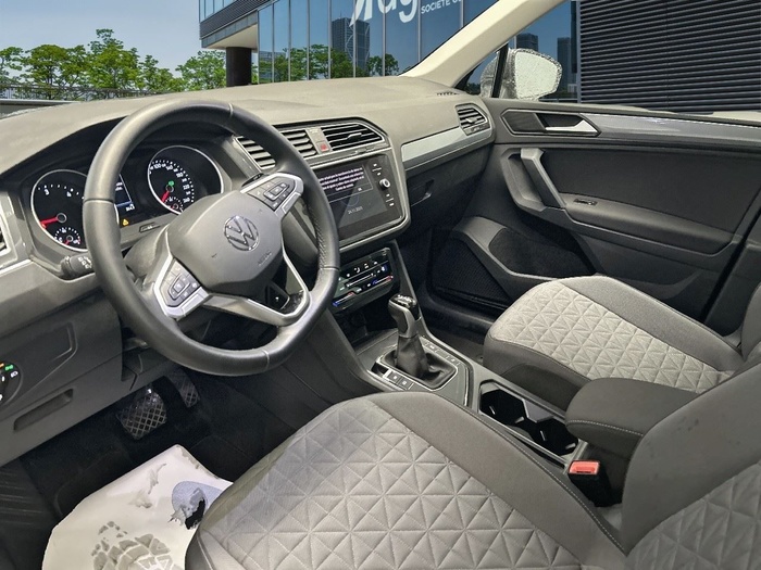 Volkswagen Tiguan Life 2.0 TDI 110 kW (150 CV) DSG Vehículo usado en Madrid Volkswagen Tiguan Life 2.0 TDI 110 kW (150 CV) DSG Vehículo usado en Madrid