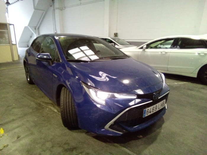 Toyota Corolla 180H Advance E-CVT 132 kW (180 CV) Vehículo usado en Madrid Toyota Corolla 180H Advance E-CVT 132 kW (180 CV) Vehículo usado en Madrid