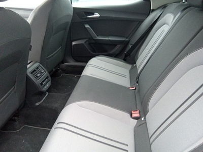 SEAT León 2.0 TDI S&S Style Go 85 kW (115 CV) 9 SEAT León 2.0 TDI S&S Style Go 85 kW (115 CV) 9