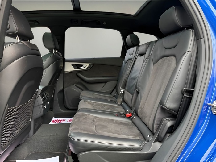 Audi Q7 sport 3.0 TDI quattro 200 kW (272 CV) tiptronic Vehículo usado en Madrid Audi Q7 sport 3.0 TDI quattro 200 kW (272 CV) tiptronic Vehículo usado en Madrid