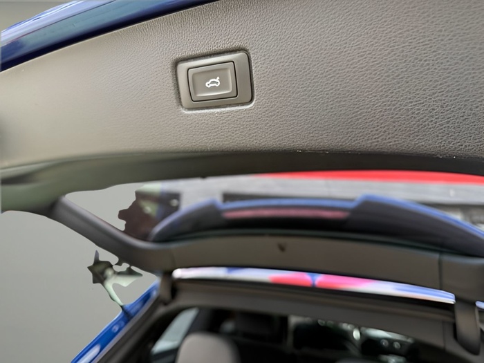 Audi Q7 sport 3.0 TDI quattro 200 kW (272 CV) tiptronic Vehículo usado en Madrid Audi Q7 sport 3.0 TDI quattro 200 kW (272 CV) tiptronic Vehículo usado en Madrid