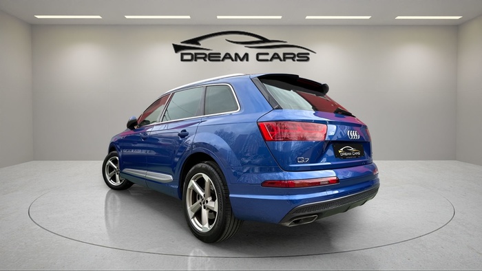 Audi Q7 sport 3.0 TDI quattro 200 kW (272 CV) tiptronic Vehículo usado en Madrid Audi Q7 sport 3.0 TDI quattro 200 kW (272 CV) tiptronic Vehículo usado en Madrid
