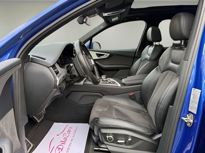 Audi Q7 sport 3.0 TDI quattro 200 kW (272 CV) tiptronic Vehículo usado en Madrid Audi Q7 sport 3.0 TDI quattro 200 kW (272 CV) tiptronic Vehículo usado en Madrid