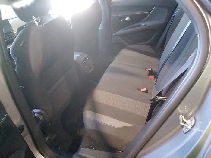 Peugeot 3008 BlueHDi 130 S&S Active Pack 96 kW (130 CV) Vehículo usado en Madrid Peugeot 3008 BlueHDi 130 S&S Active Pack 96 kW (130 CV) Vehículo usado en Madrid