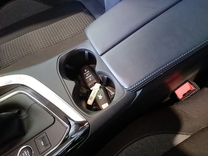 Peugeot 3008 BlueHDi 130 S&S Active Pack 96 kW (130 CV) Vehículo usado en Madrid Peugeot 3008 BlueHDi 130 S&S Active Pack 96 kW (130 CV) Vehículo usado en Madrid