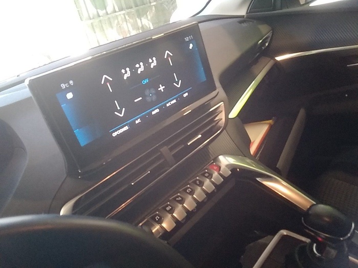 Peugeot 3008 BlueHDi 130 S&S Active Pack 96 kW (130 CV) Vehículo usado en Madrid Peugeot 3008 BlueHDi 130 S&S Active Pack 96 kW (130 CV) Vehículo usado en Madrid