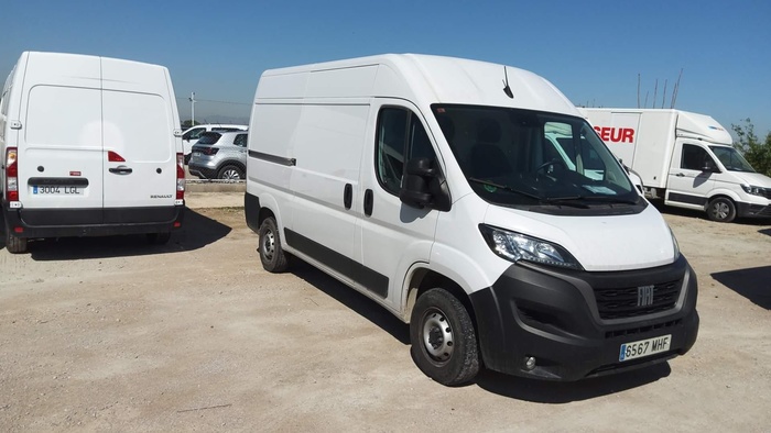 Fiat Ducato Furgon 2.3 Multijet Easy Pro L2H2 103 kW (140 CV) 3.500 Vehículo usado en Madrid Fiat Ducato Furgon 2.3 Multijet Easy Pro L2H2 103 kW (140 CV) 3.500 Vehículo usado en Madrid