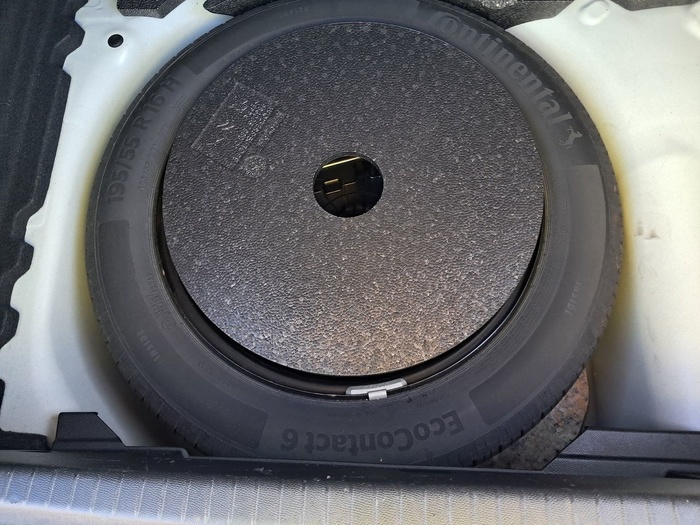 Opel Corsa 1.2 XEL Edition 55 kW (75 CV) Vehículo usado en Madrid Opel Corsa 1.2 XEL Edition 55 kW (75 CV) Vehículo usado en Madrid