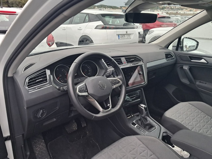 Volkswagen Tiguan Life 2.0 TDI 110 kW (150 CV) DSG Vehículo usado en Madrid Volkswagen Tiguan Life 2.0 TDI 110 kW (150 CV) DSG Vehículo usado en Madrid