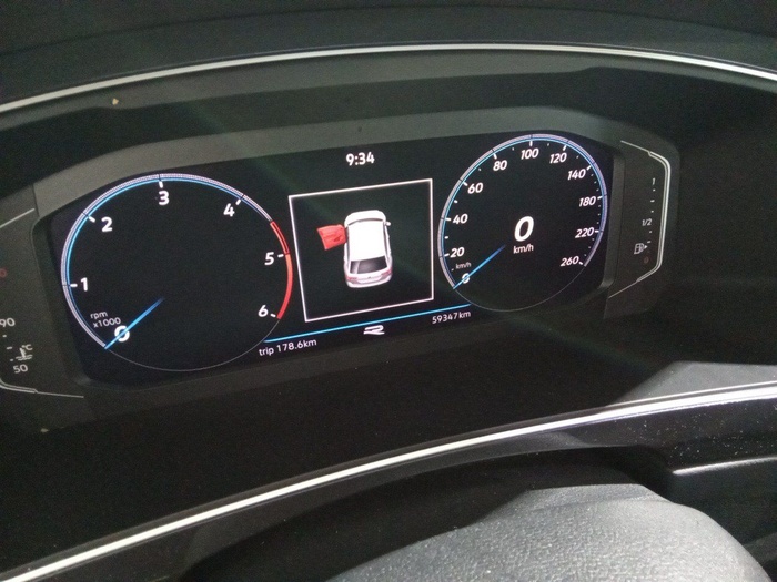 Volkswagen Tiguan R-Line 2.0 TDI 110 kW (150 CV) DSG Vehículo usado en Madrid Volkswagen Tiguan R-Line 2.0 TDI 110 kW (150 CV) DSG Vehículo usado en Madrid