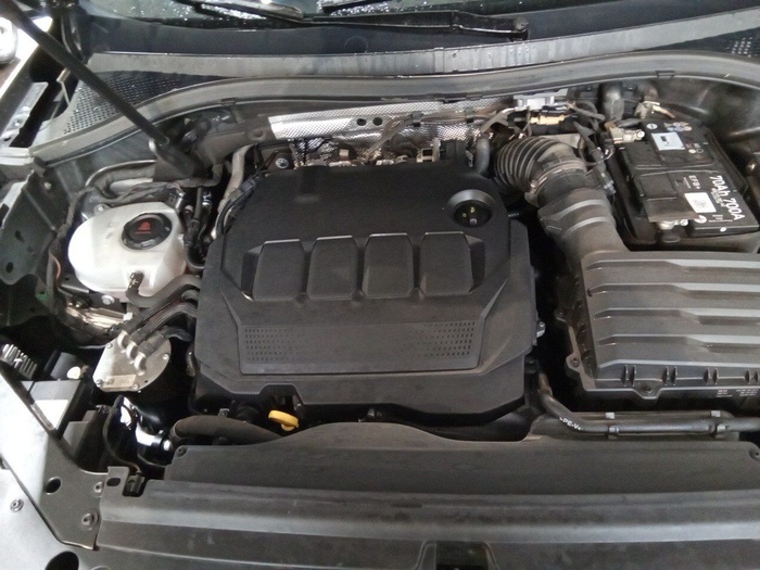 Volkswagen Tiguan R-Line 2.0 TDI 110 kW (150 CV) DSG Vehículo usado en Madrid Volkswagen Tiguan R-Line 2.0 TDI 110 kW (150 CV) DSG Vehículo usado en Madrid