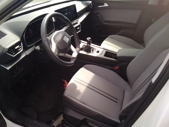 SEAT León 2.0 TDI S&S Style XL 85 kW (115 CV) Vehículo usado en Madrid SEAT León 2.0 TDI S&S Style XL 85 kW (115 CV) Vehículo usado en Madrid