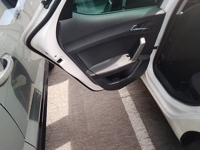 SEAT León 2.0 TDI S&S Style XL 85 kW (115 CV) Vehículo usado en Madrid SEAT León 2.0 TDI S&S Style XL 85 kW (115 CV) Vehículo usado en Madrid