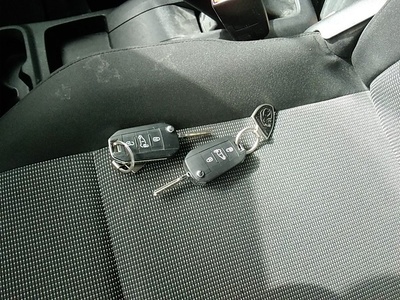 Peugeot Partner Furgon BlueHDi 100 Standard 600kg 75 kW (102 CV) 13 Peugeot Partner Furgon BlueHDi 100 Standard 600kg 75 kW (102 CV) 13