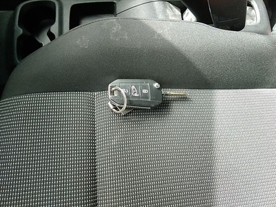 Peugeot Partner Furgon BlueHDi 100 Standard 600kg 75 kW (102 CV) 12 Peugeot Partner Furgon BlueHDi 100 Standard 600kg 75 kW (102 CV) 12