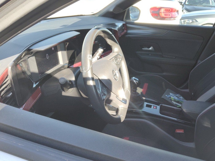 Opel Mokka 1.2 T GS 100 kW (136 CV) Vehículo usado en Madrid Opel Mokka 1.2 T GS 100 kW (136 CV) Vehículo usado en Madrid