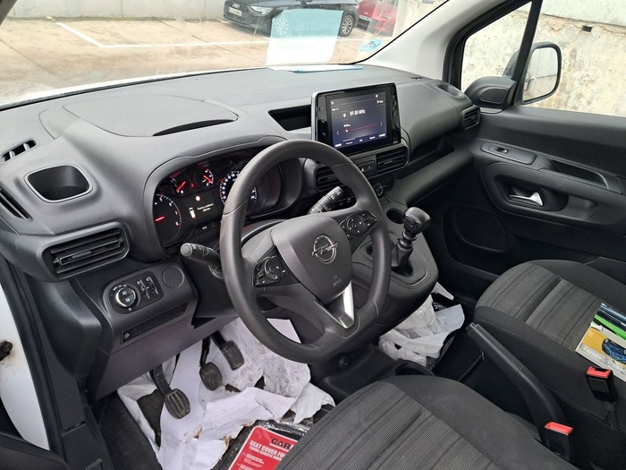 Opel Combo Life 1.5 TD Business Edition Plus L1 75 kW (102 CV) Vehículo usado en Madrid Opel Combo Life 1.5 TD Business Edition Plus L1 75 kW (102 CV) Vehículo usado en Madrid