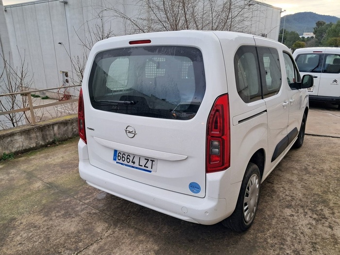 Opel Combo Life 1.5 TD Business Edition Plus L1 75 kW (102 CV) Vehículo usado en Madrid Opel Combo Life 1.5 TD Business Edition Plus L1 75 kW (102 CV) Vehículo usado en Madrid