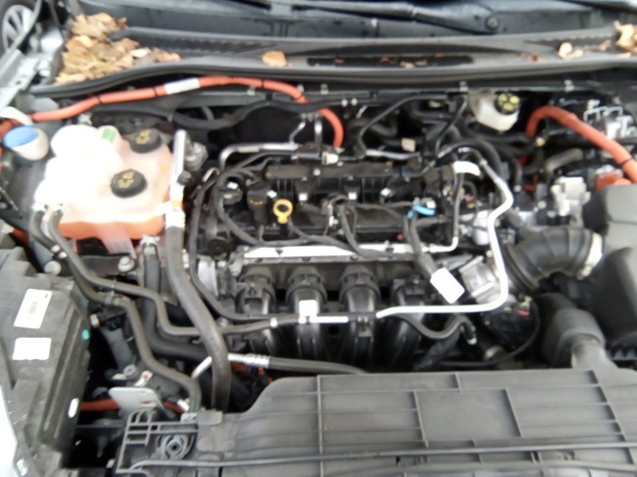 Ford Kuga 2.5 Duratec FHEV Titanium Auto 140 kW (190 CV) Vehículo usado en Madrid Ford Kuga 2.5 Duratec FHEV Titanium Auto 140 kW (190 CV) Vehículo usado en Madrid