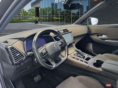 DS DS7 Crossback BlueHDi 180 So Chic Auto 132 kW (180 CV) 7 DS DS7 Crossback BlueHDi 180 So Chic Auto 132 kW (180 CV) 7