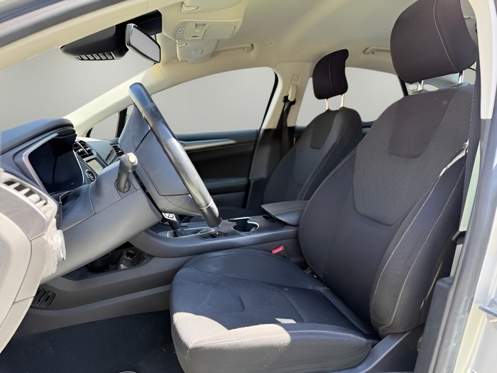 Ford Mondeo 2.0 Híbrido Titanium HEV AT 137 kW (187 CV) Vehículo usado en Madrid Ford Mondeo 2.0 Híbrido Titanium HEV AT 137 kW (187 CV) Vehículo usado en Madrid