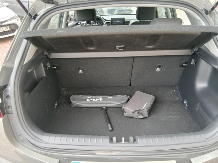 Kia Stonic 1.0 T-GDi MHEV Drive iMT 88 kW (120 CV) Vehículo usado en Madrid Kia Stonic 1.0 T-GDi MHEV Drive iMT 88 kW (120 CV) Vehículo usado en Madrid