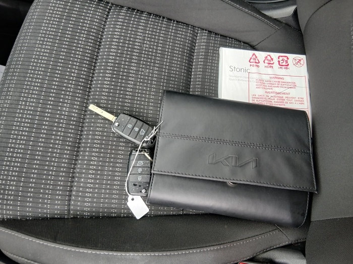 Kia Stonic 1.0 T-GDi MHEV Drive iMT 88 kW (120 CV) Vehículo usado en Madrid Kia Stonic 1.0 T-GDi MHEV Drive iMT 88 kW (120 CV) Vehículo usado en Madrid