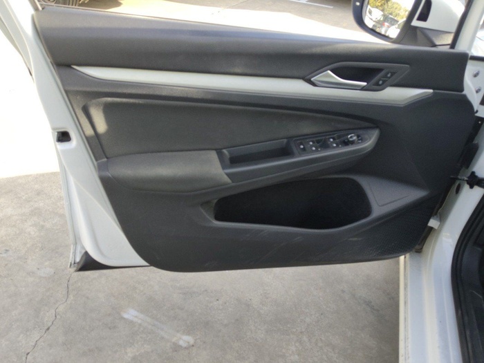 Volkswagen Golf Variant Life 1.0 eTSI 81 kW (110 CV) DSG Vehículo usado en Madrid Volkswagen Golf Variant Life 1.0 eTSI 81 kW (110 CV) DSG Vehículo usado en Madrid