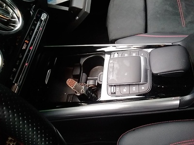 Mercedes-Benz GLA 250 e 160 kW (218 CV) 9 Mercedes-Benz GLA 250 e 160 kW (218 CV) 9