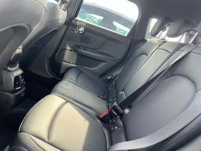 MINI MINI Countryman Cooper 100 kW (136 CV) 9 MINI MINI Countryman Cooper 100 kW (136 CV) 9